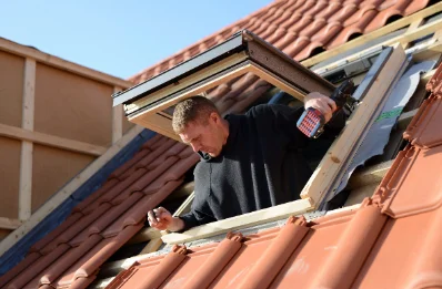 Pose de fenêtres de toit Velux à Montailleur